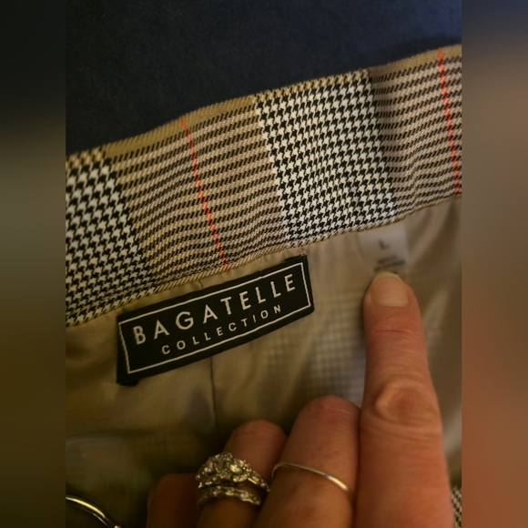 BAGATELLE COLLECTION Designer Inspired Plaid Print, Pleated Skirt, Size L - Picture 7 of 7